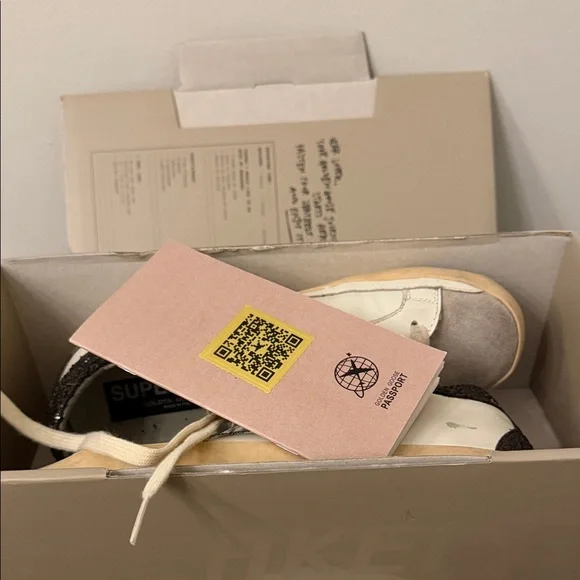 Golden Goose Cream Sneakers with Silver Star - Picture 10 of 10